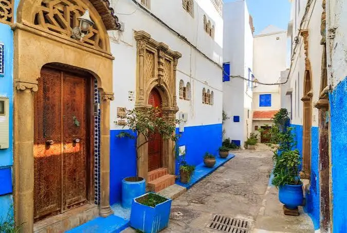 Blue and white lane in the Kasbah des Oudayas, Rabat